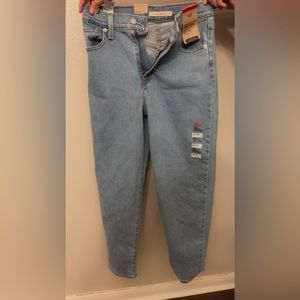 Levi mom jeans